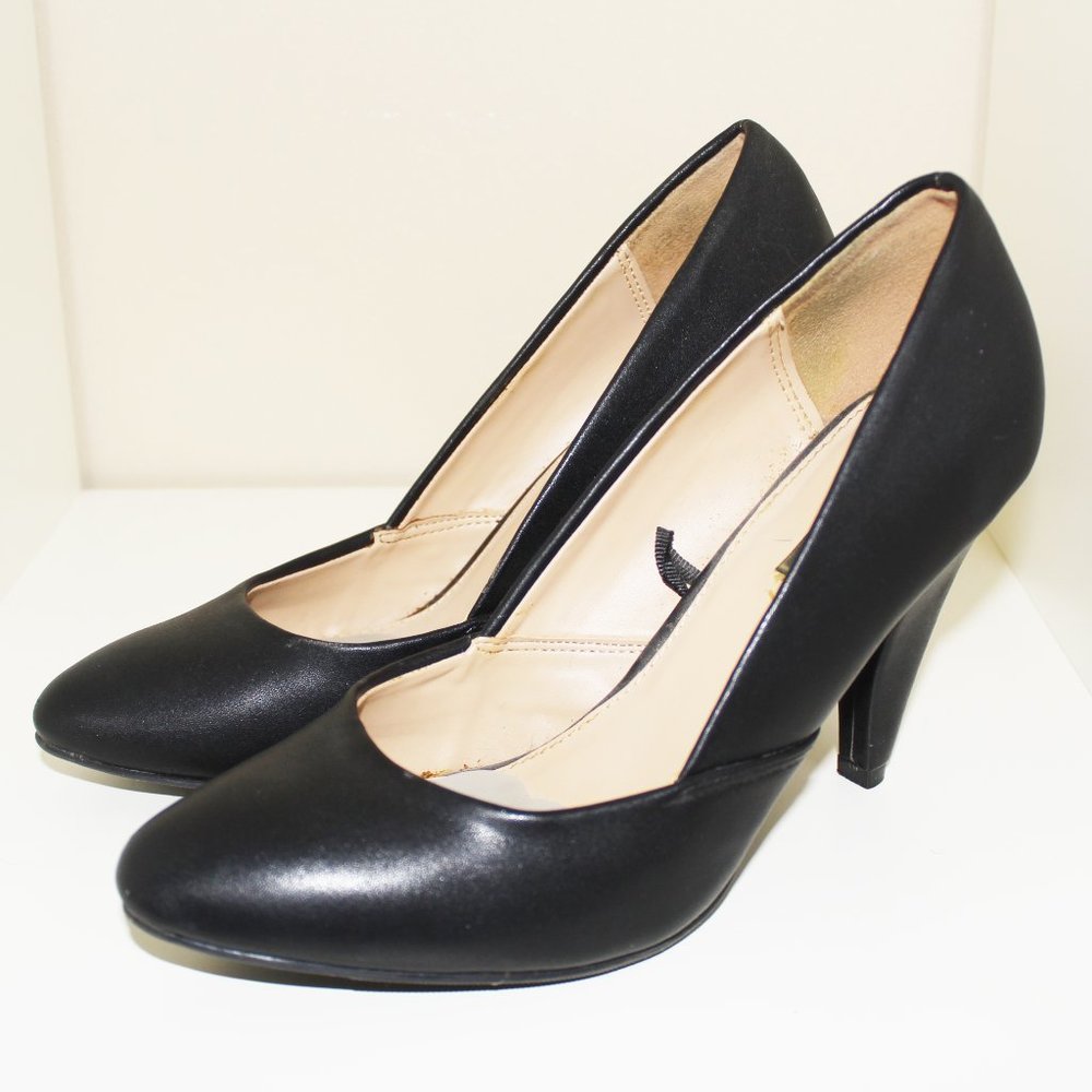 Forever 21 Elegant Black Tapered Heels